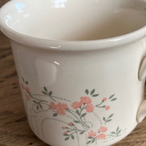 Scarce Vintage Staffordshire Tableware from England Cream and Floral Mugs - 3 - Picture 10 of 10